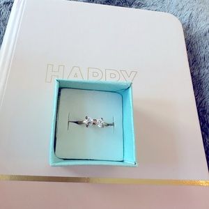 NWT Beautiful Dainty Crystal Bow Ring🎀